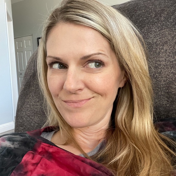 Meet your Posher, Sabrina - Picture 1 of 1